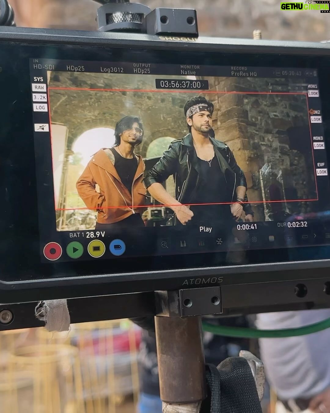 Siddharth Nigam Instagram - And we have reached a mind-blowing 2 million views! The craze for #Latka is spreading like wildfire🔥😍 I am absolutely thrilled and grateful to everyone🙏❤️. I am eagerly looking forward to watching your Reel with the amazing latka Hook step. It's going to be fantastic!✨❤️
