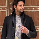 Sidharth Malhotra Instagram - Weather thanda, sab changa, Dilli da launda. 😎