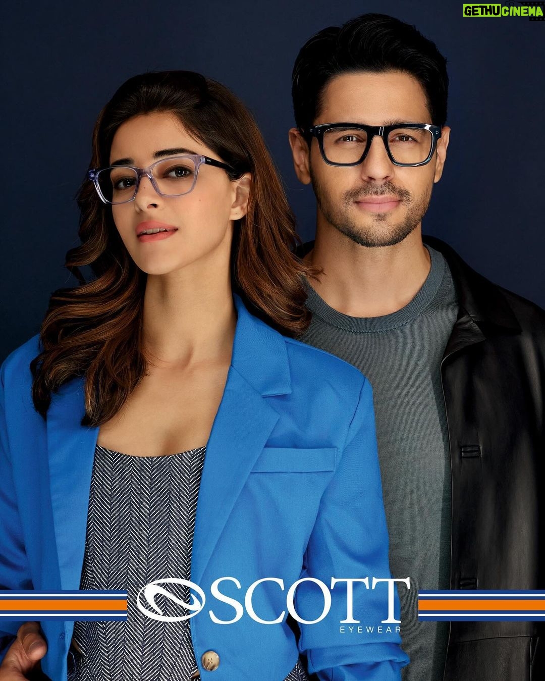 Sidharth Malhotra Instagram - In the frame game, we play to win. With @ananyapanday and @scotteyewear, itโs all about being sharp, chic, and a little bit cheeky! ๐