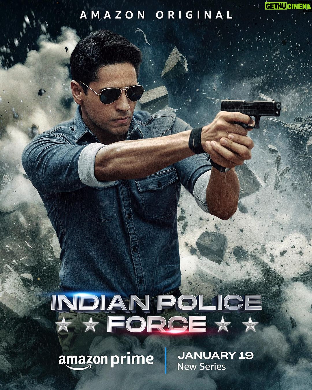 Sidharth Malhotra Instagram - DCP Kabir Malik reporting on duty 🫡 #IndianPoliceForceOnPrime, new series, Jan 19 @itsrohitshetty @theshilpashetty @vivekoberoi @talwarisha @rohitshettypicturez @reliance.entertainment @tseries.official @sushwanth