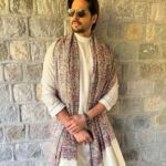 Sidharth Malhotra Instagram – Kala Chashma after a while 😉😎

Styling – @mohitrai