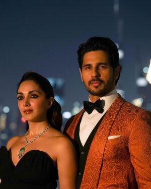 Sidharth Malhotra Instagram - Everywhere together, the One and Only by my side. 🤗

@ooonezaabeel @spheredubai @ooresorts @bottomlinemedia