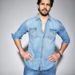 Sidharth Malhotra Instagram – Carrying the force wrapped in blue.

Styled by: @the.vainglorious
Makeup: @rizvan02 
Hair: @ali19rizvi
Photographer: @rohitguptaphotography