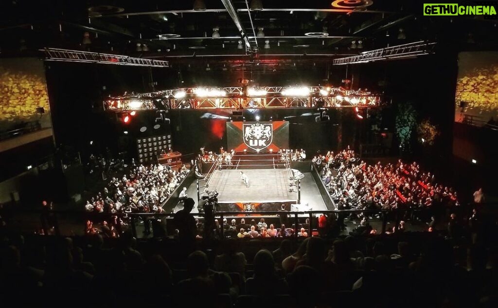Simon Musk Instagram - NXT U.K. in the York Barbican. Hell of a weekend 🔥! #wwe #ligero #nxtuk #nxt #wrestling #wwenetwork #btsports #york #barbican