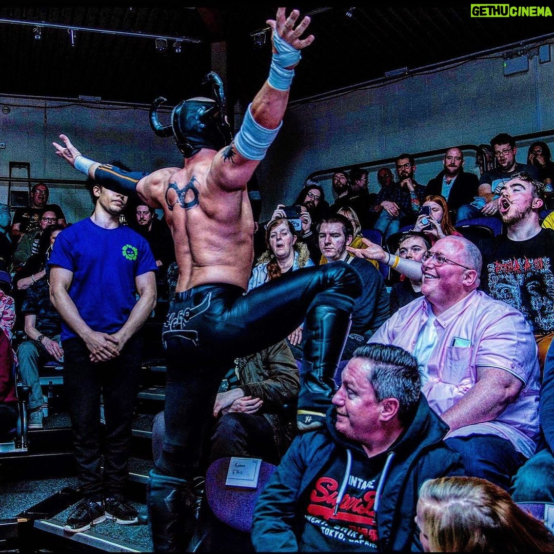 Simon Musk Instagram - 🦅 #wwe #ligero #nxtuk #nxt #wrestling #professionalathlete #wingspan #eagle
