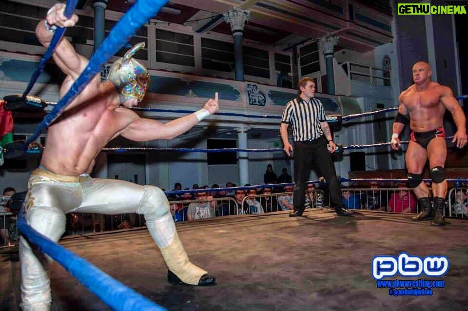 Simon Musk Instagram - Flashback Friday: Taking on Johnny Moss up in Scotland about 4 years before he became one of my coaches at NXT UK. Please nobody show him this photo 😳 #flashbackfriday #wwe #nxtuk #nxt #wrestling #professionalathlete #scotland #ligero