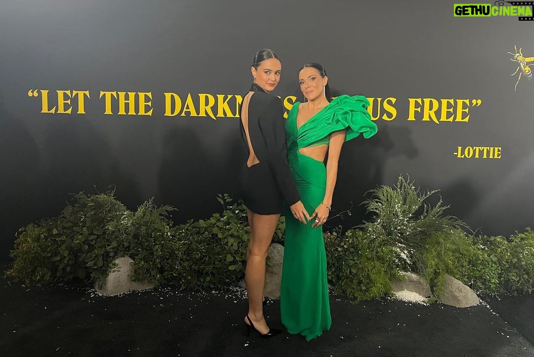 Simone Kessell Instagram - What a night celebrating S2 of #yellowjackets β¨I love my LA family thank you for your love and support ππ½@monetmazur @secretjcr @izhashe @thebreccia @auberd @juliaxbuchwald @42west @georgeschakraofficial π@simonekessell Chinese Theatre Hollywood