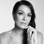 Simone Kessell Instagram - Thank you #VanityFair for the story & the support of #yellowjackets to say I’m incredibly proud of this cast is an understatement! @jbookallil 📸You are magic @jdos___ for the brilliant styling @lindajefferyesmakeup for making me look so pretty. @vanityfair @showtime @yellowjackets @buchwaldtalent @42west @suebarnettandassociates 💛🐝 @ozwolf 🙏🏽 https://www.vanityfair.com/hollywood/2023/03/yellowjackets-simone-kessell-lottie-interview