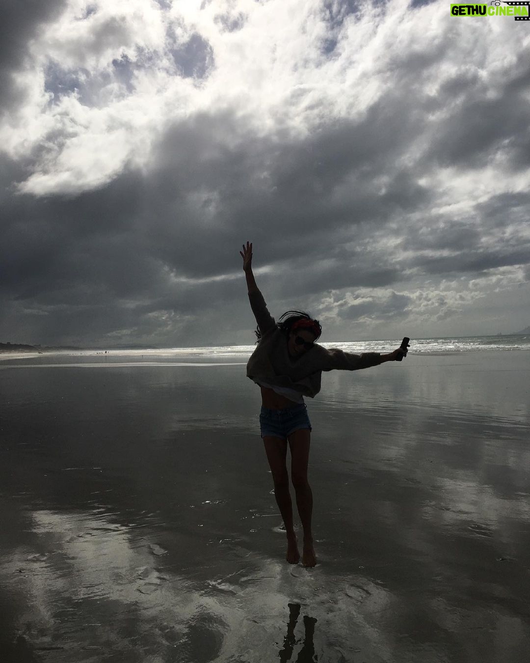 Simone Kessell Instagram - One year ago today on the most perfect beach in the world. #parkiri #Aotearoa #newzealand ♥️♥️ Pakiri, New Zealand