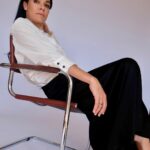 Simone Kessell Instagram - Watch look and listen 🖤 @esse.studios photos and styling @lucyedmondsart 🙏🏽 @kateandy