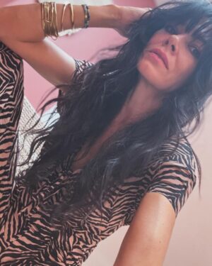 Simone Kessell Instagram - I fell down the stairs in selfie mode 🦓hair by @troysbrennan jumpsuit #vinnies ❣️