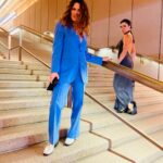 Simone Kessell Instagram - Fabulous night celebrating our film and television industry #aactasawards #aactas2021 🏆with my mates @samneilltheprop @sarahlwalker @_daniellecormack_ @nashedgerton @taikawaititi Thank you @gingerandsmart for helping me ooze elegance ( according to the telegraph 🤣) in my very sexy dress 💋