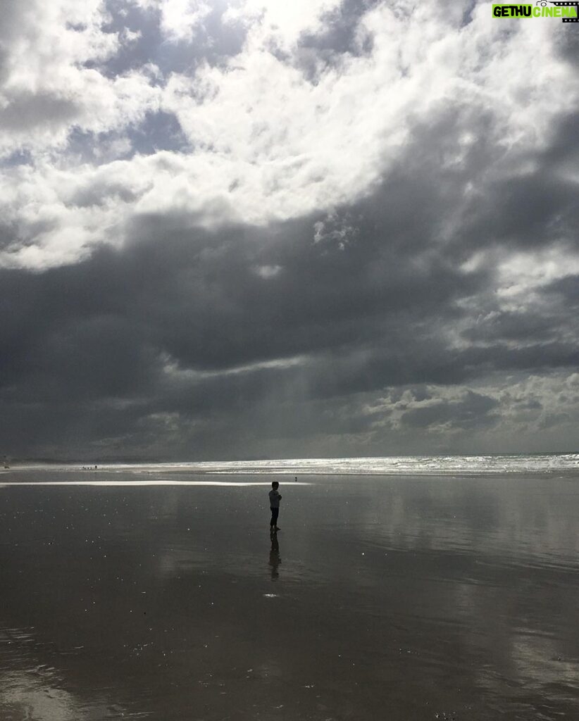 Simone Kessell Instagram - One year ago today on the most perfect beach in the world. #parkiri #Aotearoa #newzealand ♥️♥️ Pakiri, New Zealand