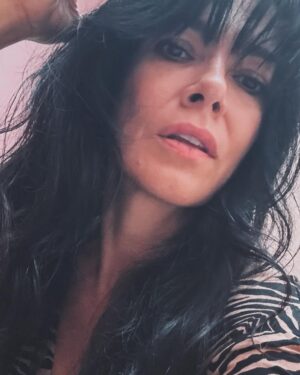 Simone Kessell Instagram - I fell down the stairs in selfie mode 🦓hair by @troysbrennan jumpsuit #vinnies ❣️