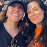 Simone Kessell Instagram - YES 🙌🏽 #yes23 let’s stand in solidarity to champion the indigenous voice 🙌🏽Thank you @rachelperkinsau ( you were incredible yesterday) this is long overdue Australia @yes23au ❤️💛🖤 @yestothevoice.au 🙏🏽