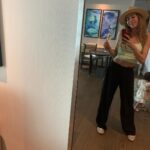 Sinem Kobal Instagram - Galerimde gezelim biraz 🐞🫠