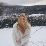 Sinem Kobal Instagram - ⛄️