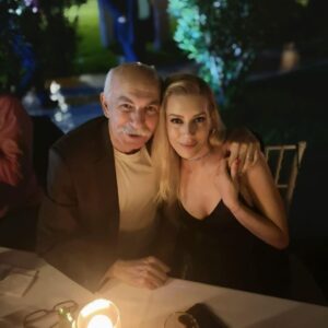 Sinem Kobal Instagram - BABAM ♥️