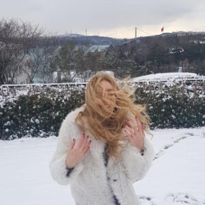 Sinem Kobal Instagram - ⛄️