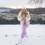 Sinem Kobal Instagram - ❄️🌸🎶