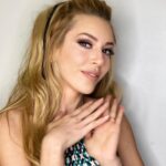 Sinem Kobal Instagram - 70’s 🍩🥳