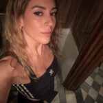 Sinem Kobal Instagram - Galeri gezmesi 💃🦋🤙 #dumplinglove