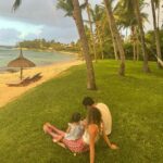 Sinem Kobal Instagram - Mauritius 🌴 sürprizli 💌 #ailealbümü One&Only Le Saint Géran