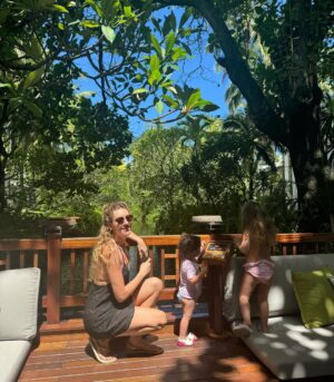 Sinem Kobal Instagram - Mauritius 🌴 sürprizli 💌 #ailealbümü