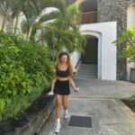 Sinem Kobal Instagram - 🌸🐣🦋