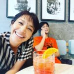 Siraphan Wattanajinda Instagram - เมื่อบอกกู๋ว่าถ่ายรูปคู่กันนะ … นี่คือรูปคู่ 😅