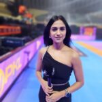 Siri Ravikumar Instagram - Doing a show from the stadium, standing on the mat for the first time. What a match it was! Pro kabaddi league season 10, yayy we made Bengaluru Bulls win last night 😁 PC - @sumeshgoni