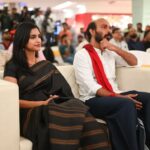 Siri Ravikumar Instagram - Swati Muttina MaLe Haniye trailer launch! How badly I've waited for this day🥲 Thank you @rajbshetty ❤️ And thank you @applebox.studios and #Ramya Thank you all for the love you have shown after watching the trailer! 24 th it is! 🤩 . Make up - @makeupbyabhilasha Hair Stylist - @harshasingh512 PC - @vageeshkanth Wearing my mother's saree ❤️