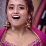 Siri Ravikumar Instagram – ಭರಪೂರ ಮನರಂಜನೆ ನೀಡಲು ಸಜ್ಜಾಗಿ ಬರ್ತಿದ್ದಾರೆ ಸೆಲೆಬ್ರಟಿ ನಿರೂಪಕರು!

ಸುವರ್ಣ ಸೂಪರ್ ಸ್ಟಾರ್ ಸಂಡೇ ಸ್ಪೆಷಲ್ | ಇಂದು ಸಂಜೆ 5
#suvarnasuperstarsundayspecial #StarSuvarna