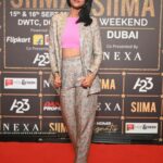 Siri Ravikumar Instagram – When you get things right only last minute (all the time in my case 😄). Grateful to all who came together to make it happen! 
@thehithaceee 😘😘 @harshithareddy_stylebook 
@makeupandhairbysrilex
@vageeshkanth 
.
💕💕
