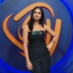 Siri Ravikumar Instagram - Switching from one role to another, seeing myself in a different Avatar each time ☺️ . Styled by @mrignain Photograph by @bhavnabalakrishnan 🫶🏼 . #pkl #host #kannadaanchor #kannadaactress #starsports #kfi #sportspresenter #pklseason10