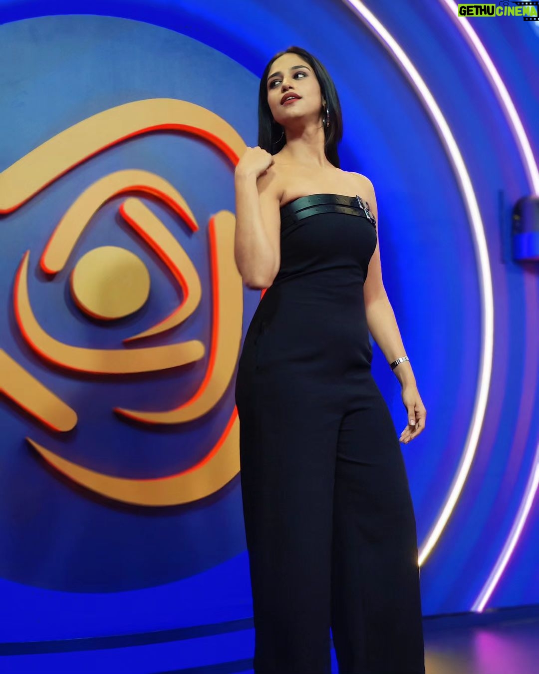 Siri Ravikumar Instagram - Switching from one role to another, seeing myself in a different Avatar each time ☺️ . Styled by @mrignain Photograph by @bhavnabalakrishnan 🫶🏼 . #pkl #host #kannadaanchor #kannadaactress #starsports #kfi #sportspresenter #pklseason10