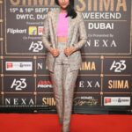 Siri Ravikumar Instagram – When you get things right only last minute (all the time in my case 😄). Grateful to all who came together to make it happen! 
@thehithaceee 😘😘 @harshithareddy_stylebook 
@makeupandhairbysrilex
@vageeshkanth 
.
💕💕