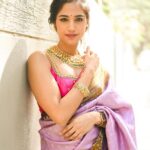 Siri Ravikumar Instagram - Harvesting joy and weaving warmth this Sankranti! 🌾✨ Greetings from Shreevaraa Design Studio . . Inframe : @siriiravikumar Makeup :@makeupstoriesbyyashaswini Accessories: @velvetboxby Photography: @vageeshkanth Location : @shreevaraadesignstudio . . . #ShreevaraabyYashaswini #Shreevaraadesignerstudio #designerstudio #bridalcouture #BridesofBengaluru #Sindhuloknath #BridesofIndia #NewBelroad #Brides #halfsaree #bridaloutfits #bridesofkarnataka #ShreevaraabyYashaswini #Shreevaraadesignerstudio #designerstudio #bridalcouture #BridesofBengaluru #Sindhuloknath #BridesofIndia #NewBelroad #Brides #halfsaree #bridaloutfits #bridesofkarnataka Bangalore, India