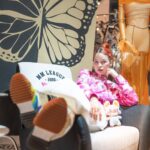 Sirinya Puengsuwan Instagram - ขอบคุณเสื้อเก๋ๆ จากแบรนด์ @mmmarket_bkk 🥰🥰🥰 //แวะไปชม Pop up Store ของทางแบรนด์ได้ที่ Siam Center ชั้น G หน้า Sephora ได้เลยย ❤️🧡💛💚💙💜 #Riin_Poriin #Poriin #MMMarket
