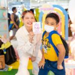 Sirinya Puengsuwan Instagram – (English Below)

ปิ๊งป่อง~🍭🦊🌠 ประกาศ ๆ ตอนนี้ Poriin อยู่ที่บูธแล้วนะ~🌟 ใครที่อยากมาทักทาย พูดคุย ขอลายเซ็น ก็แวะมาเจอกันได้เล้ย 🌈  มาเจอกันได้ตั้งแต่ตอนนี้จนกว่า Poriin จะกลับจ้า 😊

และพิเศษ ! มาหา Poriin ตอนนี้ รับรูปวาดตามใจ Poriin กันไปได้เลย ! แค่เจอแล้วบอกกันว่า อยากได้รูปจาก Poriin 🌈❤ มาเร็วตอนนี้อยากเจอ~🍭

Bing bong🍭🦊🌠 Announcement time! Poriin is now at the booth🌟 If you’d like to come by for a chat, request autographs, or just to say hello, we’d love to meet you 🌈 Feel free to drop by any time from now until we pack up and leave. We’re looking forward to seeing you 😊

And here’s a special treat! Come see Poriin now and get your very own Poriin-inspired drawing! All you have to do is find us and tell us you’d like a sketch from Poriin 🌈❤ Rush over now, we can’t wait to meet you~🍭

#arttoys #arttoy #arttoythailand #toydesign #toyproject #toycollector #resin #resintoy #resinart #designertoy #thaidesignertoy #designertoys  #sofubi #poriintoy #poriin #fenni #Toi #Hyde #Toby #pride #pridemonth #siamcenter #AbsoluteSiamStore
