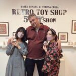Sirinya Puengsuwan Instagram - KAORI HINATA & TERESA CHIBA The 5th Anniversary Art Show for Retro Toy Shop has commenced! The collaborative exhibition by Kaori Hinata and Teresa Chiba, "Retro Toy Shop - 5th Anniversary Art Show," is now underway. https://t.co/4Kwymd30i3 #retrotoyshop #ひなたかほり #hinatique #つのねこ #kaorihinata #イヌハリゴン #INUHARIGON #キブナドン #kibunadon #folktoykaiju #郷土玩具 #郷土玩具怪獣 #sofubi #vinyltoy #designertoy #teresachiba #照紗 #Poriin #Poriin_Poriin #Fenni