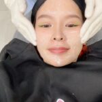 Sirinya Puengsuwan Instagram - เพื่อผิวที่สดใส ต้องรับปีใหม่ รินเลือกไปดูแลผิวหน้าที่นี่เลย @gangnamclinic //หลังทำหน้าคือฉ่ำมาก 😊 #Riin_Poriin #gangnam