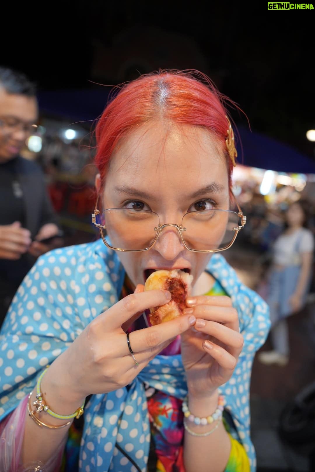Sirinya Puengsuwan Instagram - ทำได้ทุกอย่าง เพื่อของกิน 😂🤣