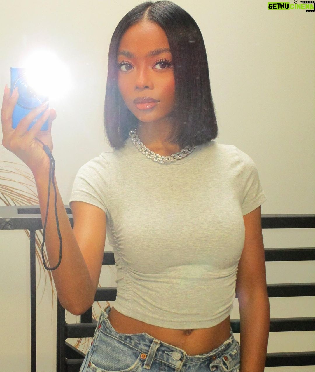 Skai Jackson Instagram - Updated makeup routine coming soon to my YouTube channel! Link in bioš¤