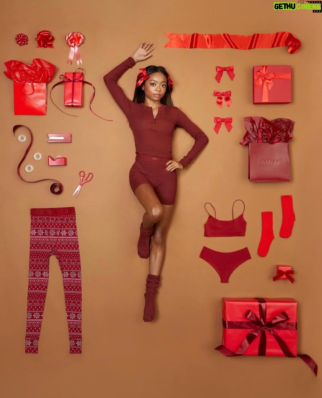 Skai Jackson Instagram - @skims Holiday 🤎♥️
