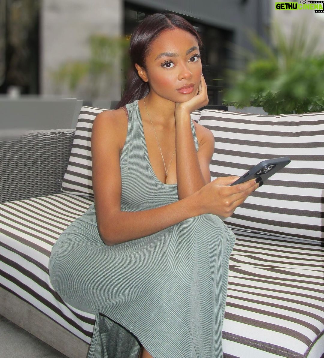 Skai Jackson Instagram - love taking my @lulus looks from day to night #luluspartner use my code SKAI20 for 20% off your first order (see site for full terms). link in bio to shop! #lovelulus