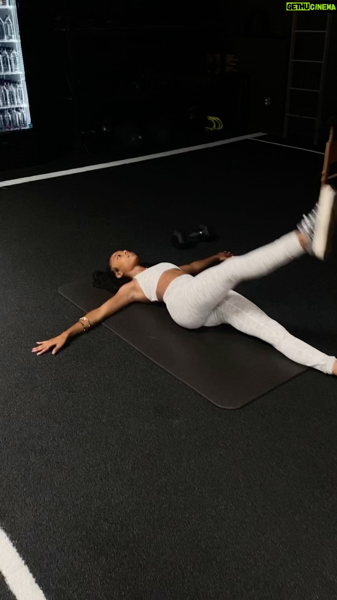 Skai Jackson Instagram - Workout day! 🖤 Trainer: @just_arevs @dogpound Dogpound WeHo