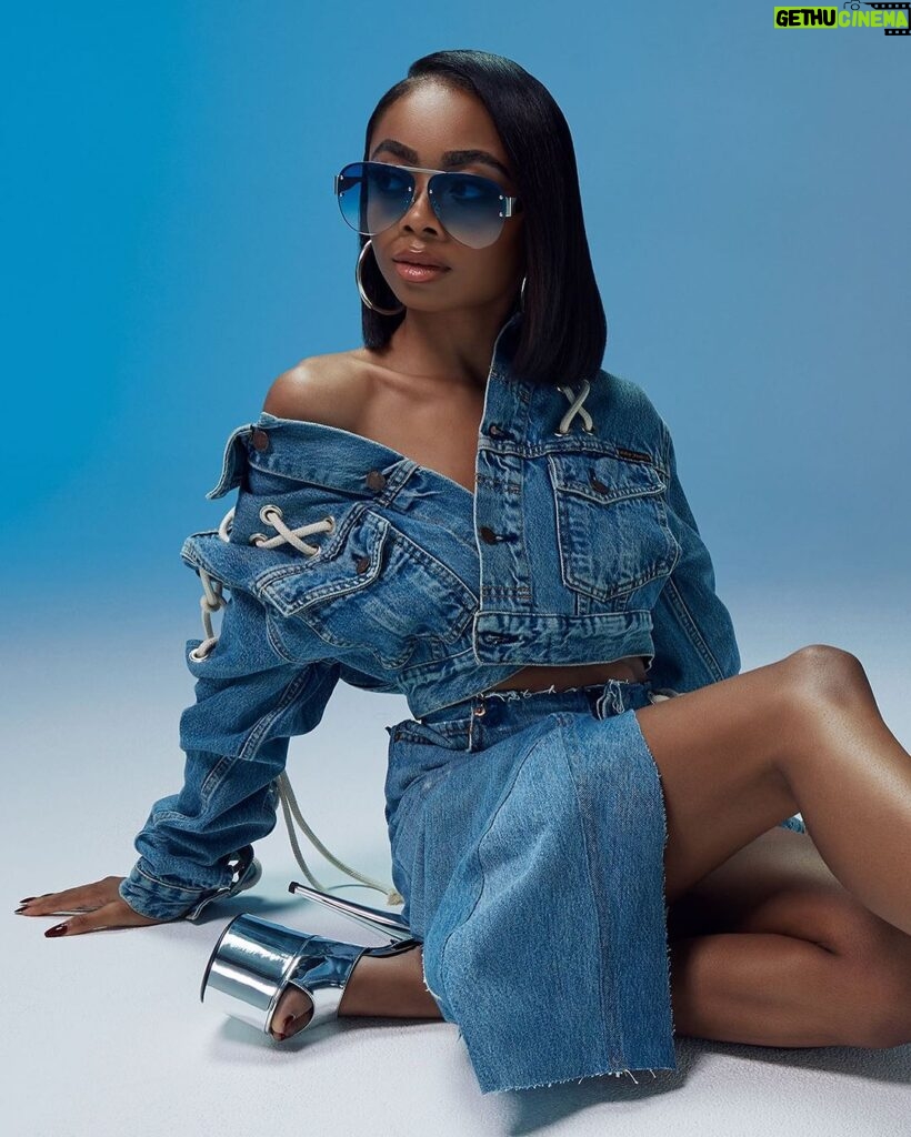 Skai Jackson Instagram - I’ve been dying to tell y'all that my Skai Jackson x Dime collab drops on 09.21.23! 💙 Save the date to shop my fierce new Skyami & 917 shades! pro tip: sign up now to get early access to the entire collection! (link in bio) @dimeoptics