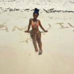Skai Jackson Instagram - Vaction me asap 💙