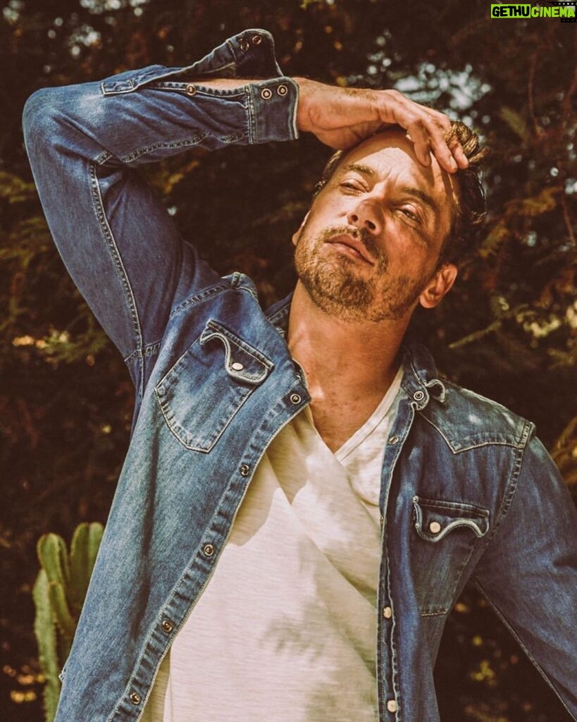 Skeet Ulrich Instagram - Keep your face toward the sunshine and you will not see the shadows!!